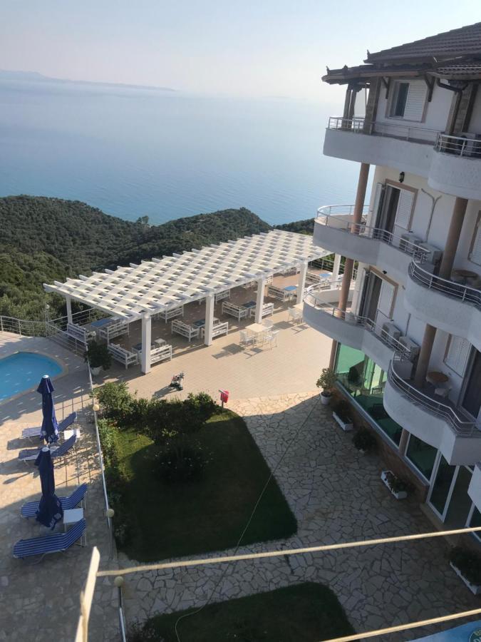 Hotel Vila Kafe Lukovë Exteriér fotografie