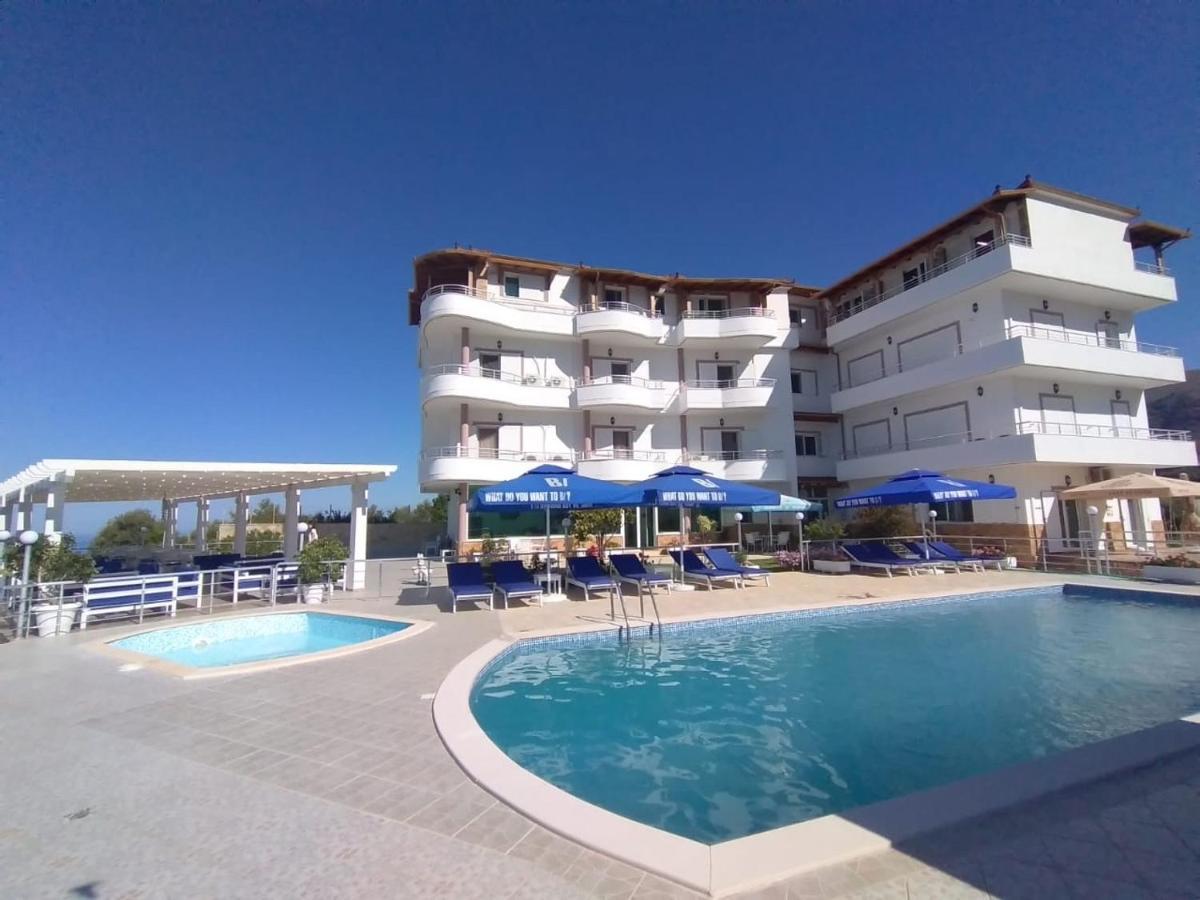 Hotel Vila Kafe Lukovë Exteriér fotografie