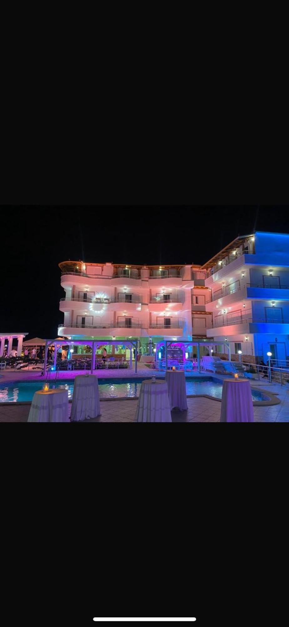 Hotel Vila Kafe Lukovë Exteriér fotografie