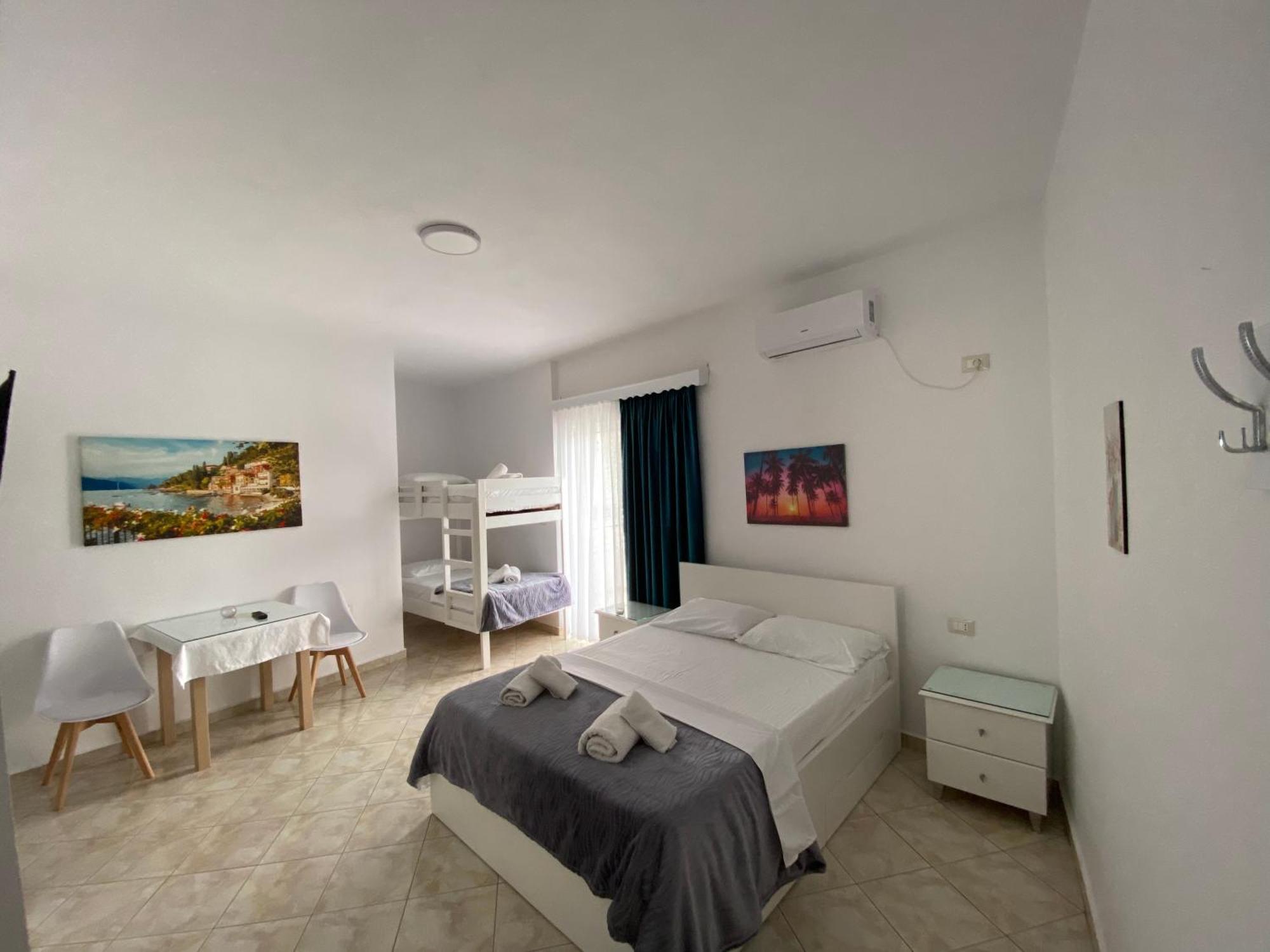 Hotel Vila Kafe Lukovë Exteriér fotografie