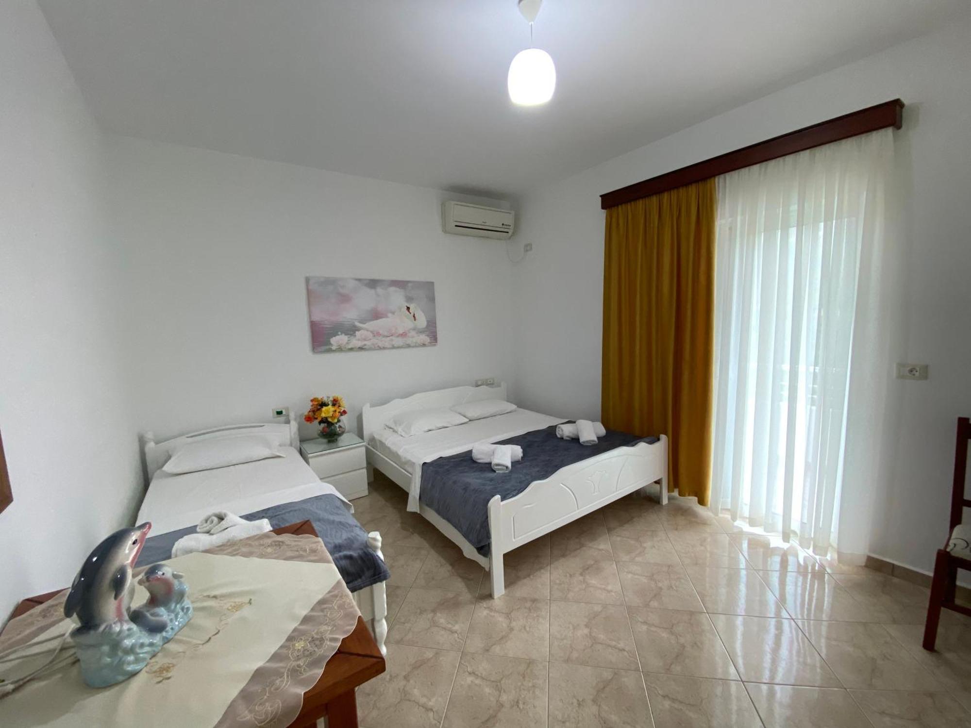 Hotel Vila Kafe Lukovë Exteriér fotografie