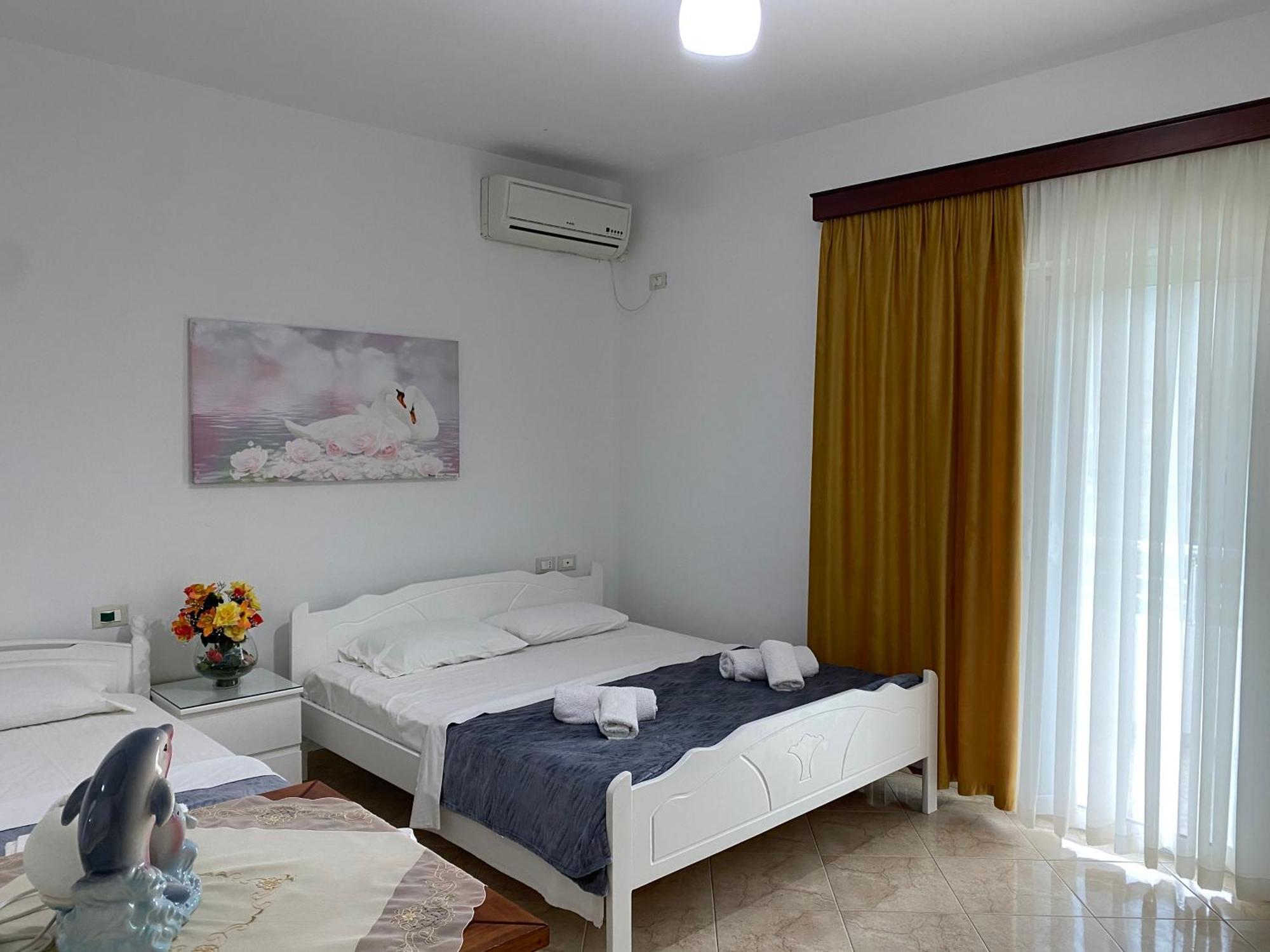 Hotel Vila Kafe Lukovë Exteriér fotografie