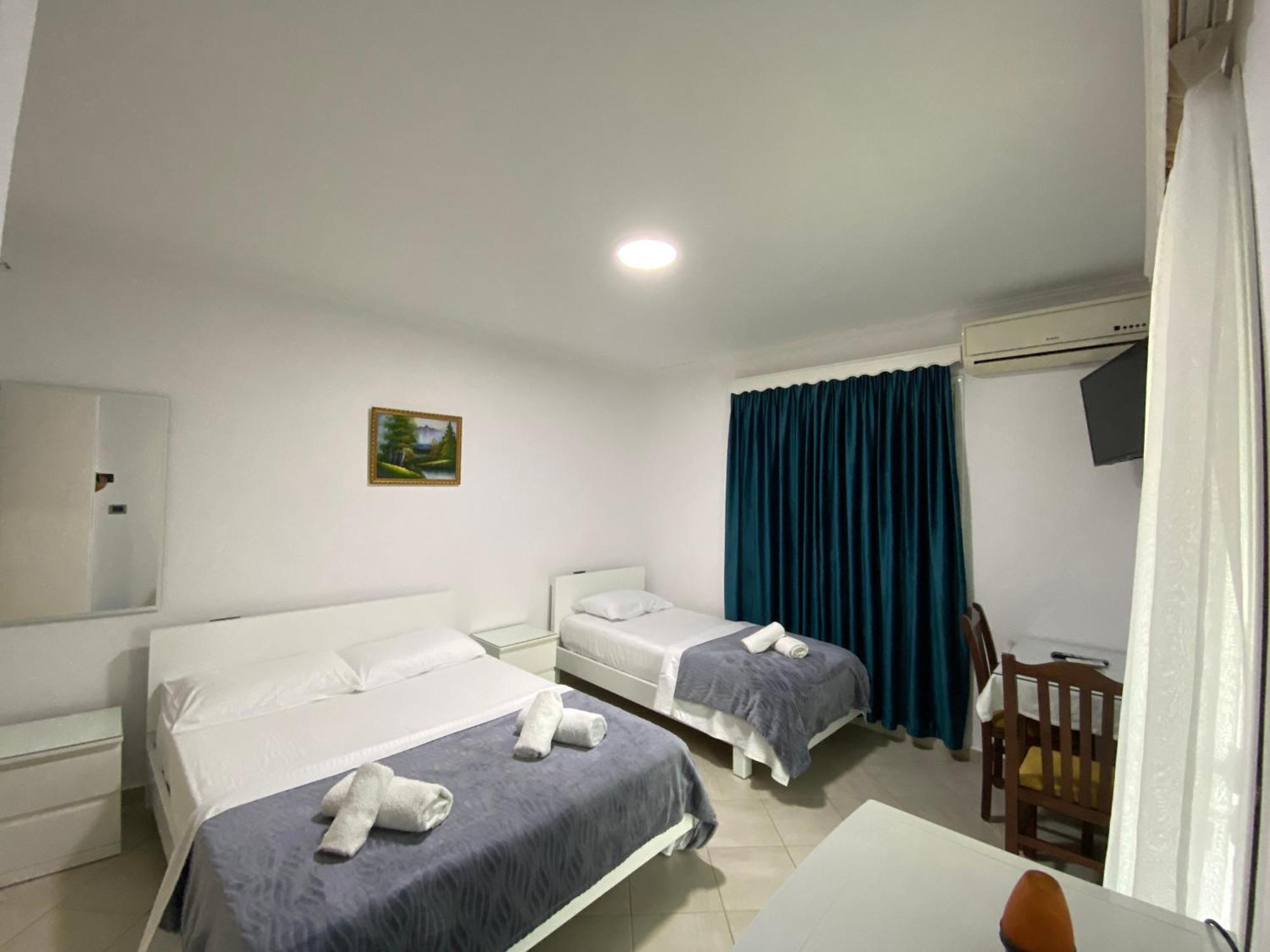 Hotel Vila Kafe Lukovë Exteriér fotografie