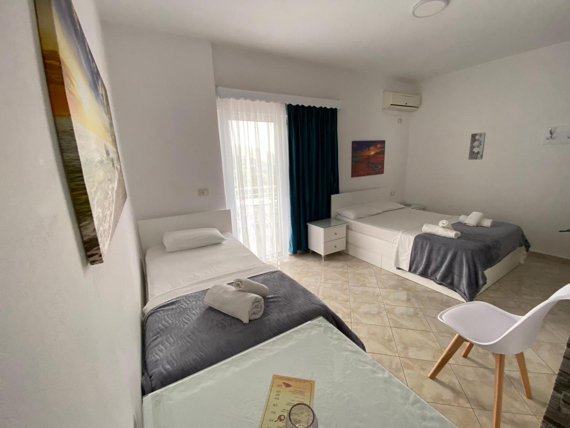Hotel Vila Kafe Lukovë Exteriér fotografie