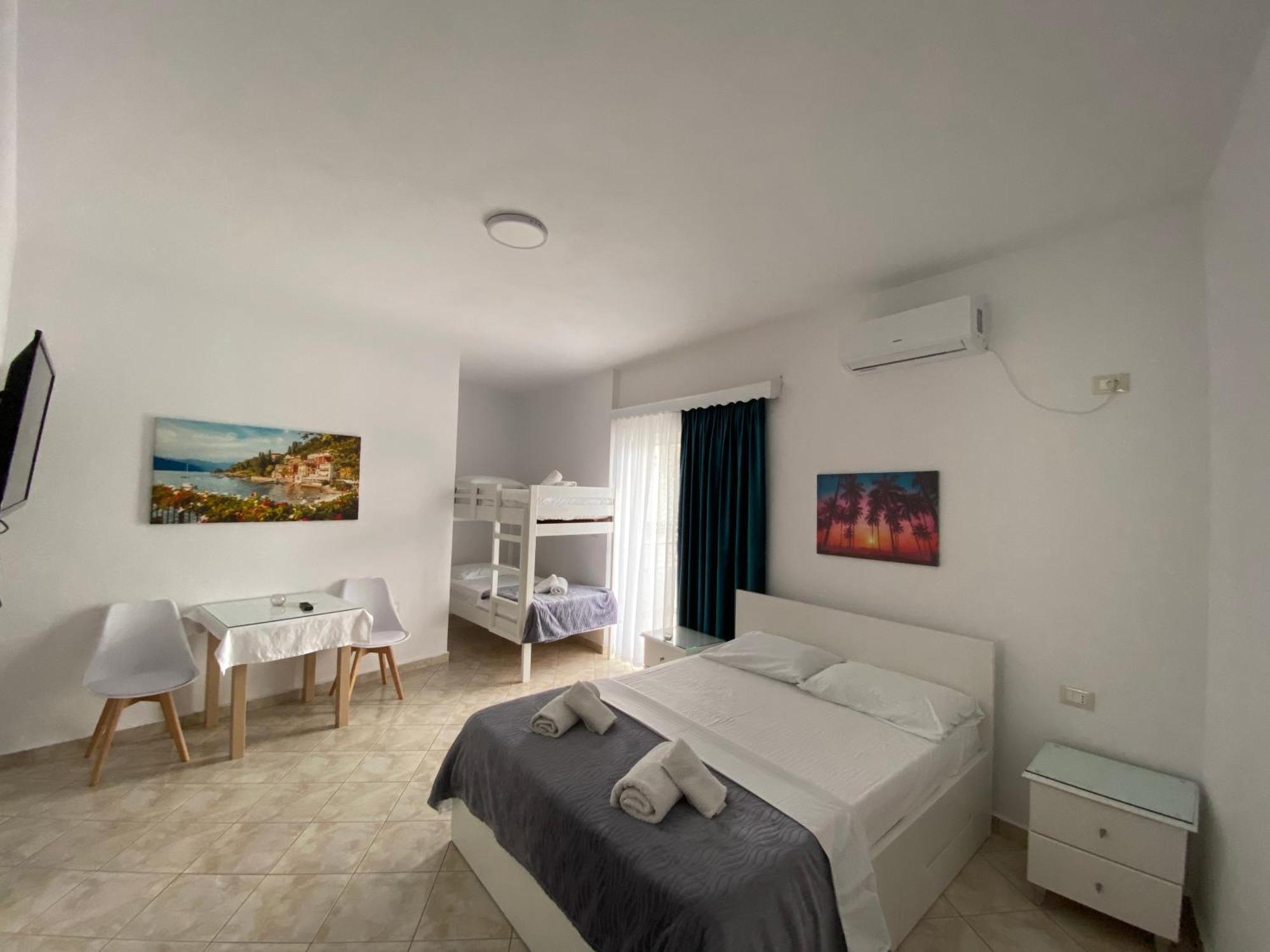 Hotel Vila Kafe Lukovë Exteriér fotografie