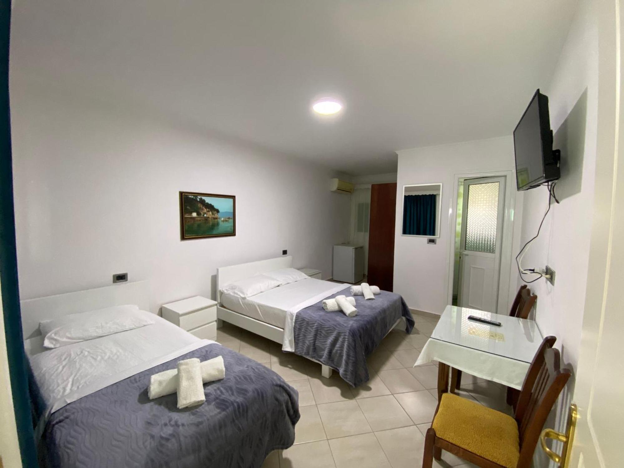 Hotel Vila Kafe Lukovë Exteriér fotografie