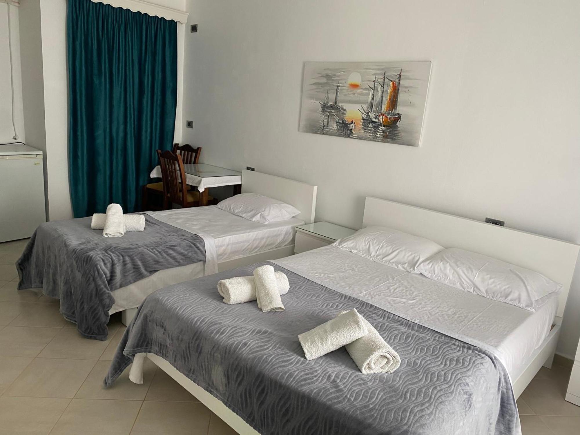 Hotel Vila Kafe Lukovë Exteriér fotografie