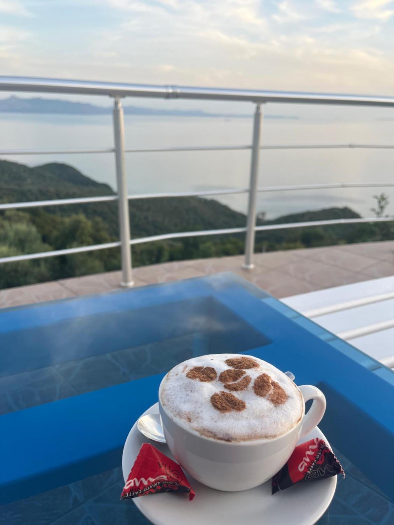 Hotel Vila Kafe Lukovë Exteriér fotografie