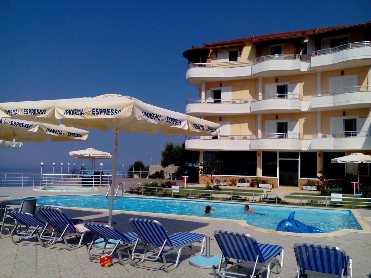 Hotel Vila Kafe Lukovë Exteriér fotografie