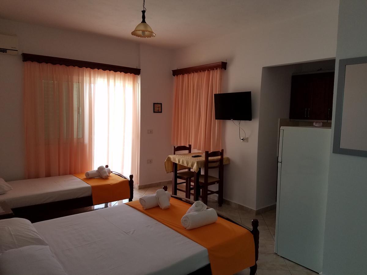 Hotel Vila Kafe Lukovë Exteriér fotografie