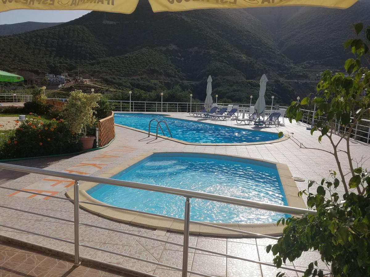 Hotel Vila Kafe Lukovë Exteriér fotografie
