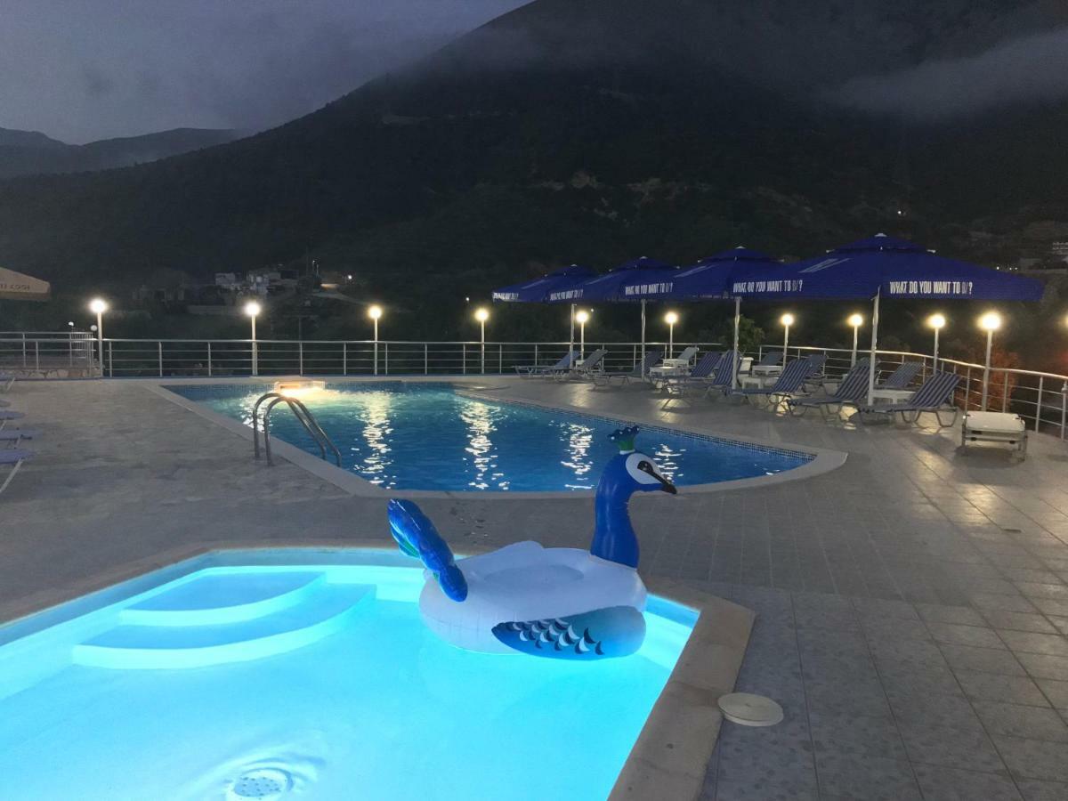 Hotel Vila Kafe Lukovë Exteriér fotografie