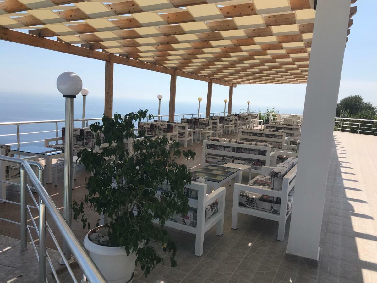 Hotel Vila Kafe Lukovë Exteriér fotografie