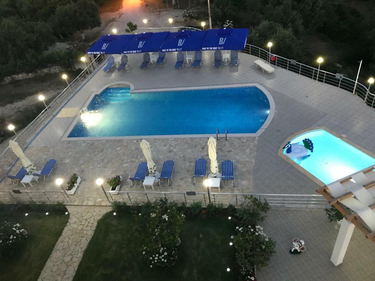 Hotel Vila Kafe Lukovë Exteriér fotografie