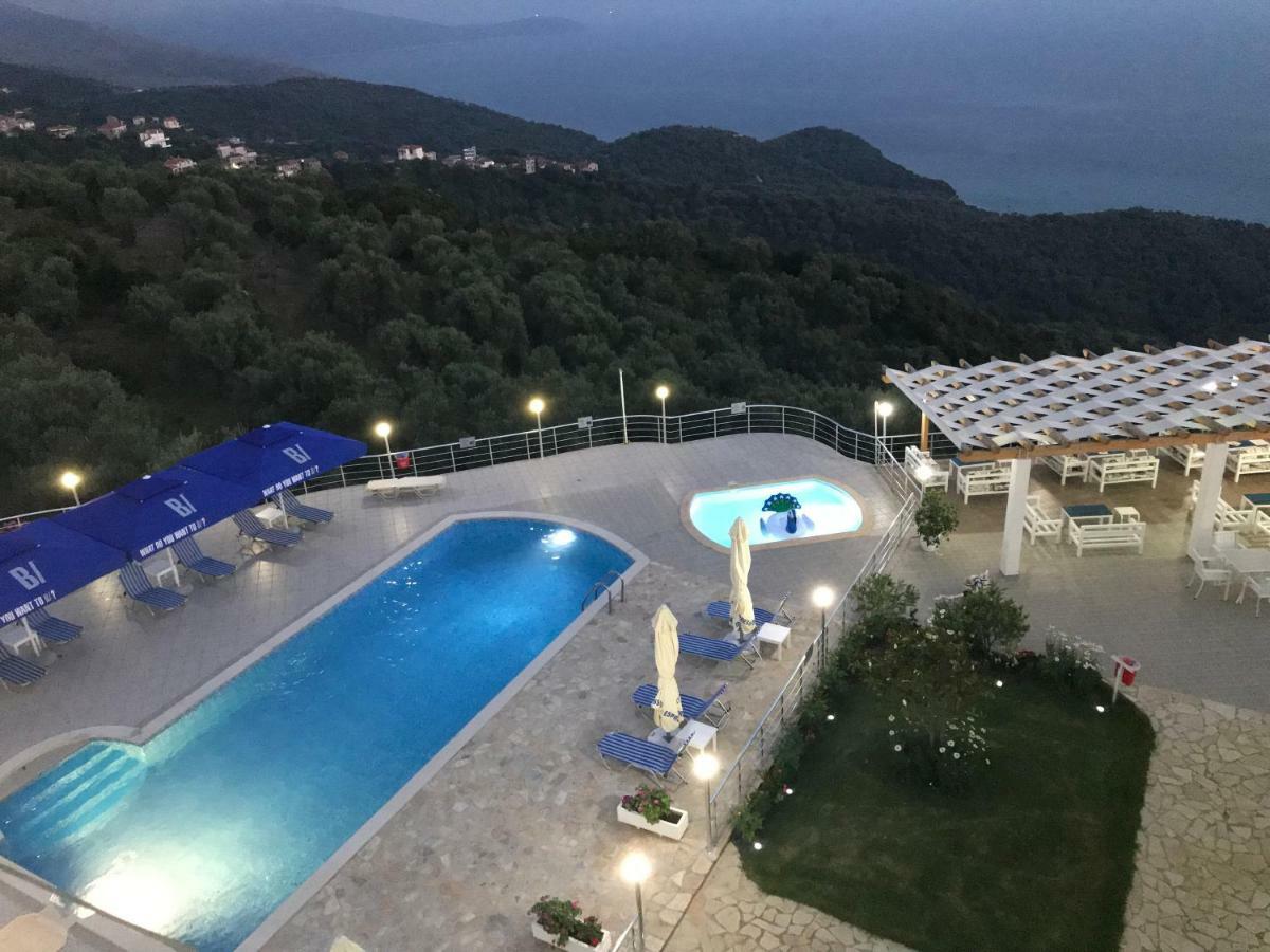 Hotel Vila Kafe Lukovë Exteriér fotografie