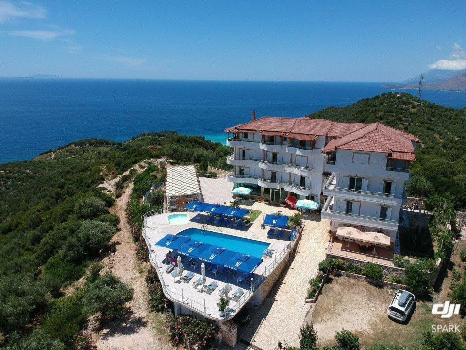 Hotel Vila Kafe Lukovë Exteriér fotografie